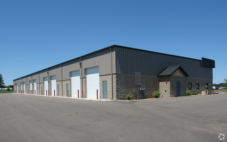 More Photos Of 101 Isanti Pky E, Isanti Warehouse For Lease