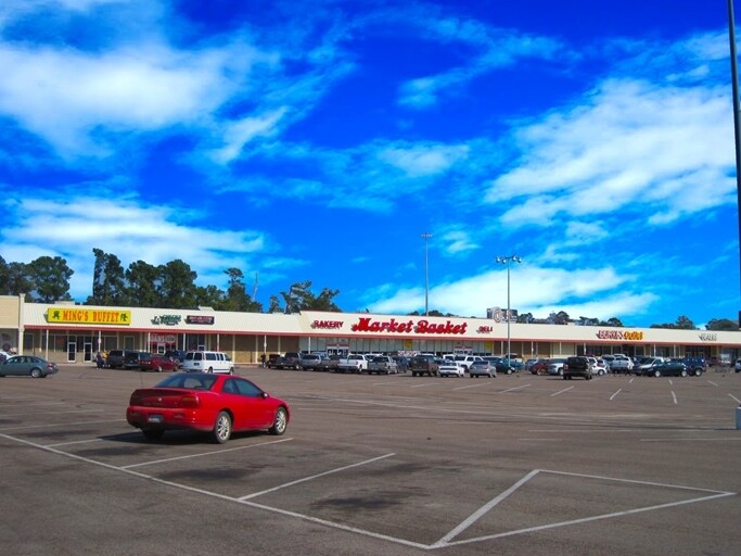 More Photos Of 730-872 N Main St, Vidor Unknown For Lease