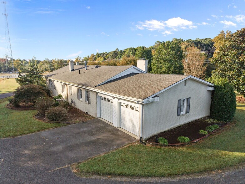 More Photos Of 7228 US Highway 311, Sophia Office For Sale