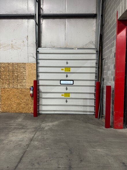More Photos Of 16121 Business Pky, Hagerstown Warehouse For Lease