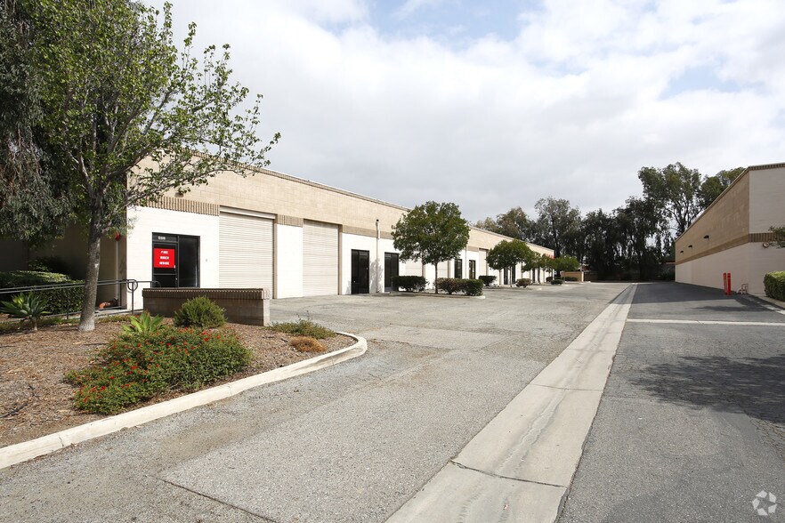 More Photos Of 3931 Carter St, Riverside Warehouse For Lease