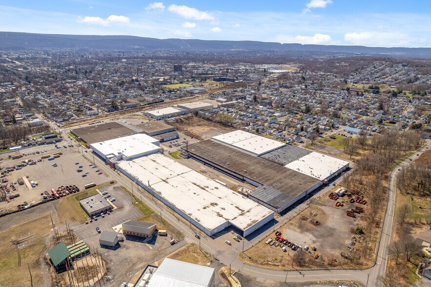 More Photos Of 232 Division St, Kingston Warehouse For Lease