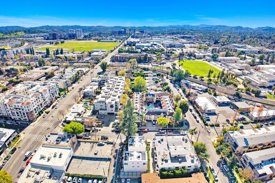 More Photos Of 21719 Hart St, Canoga Park Apartments For Sale
