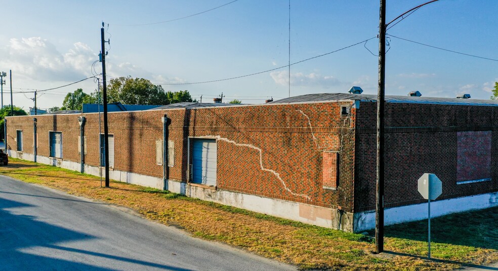More Photos Of 10 N Milby St, Houston Warehouse For Lease