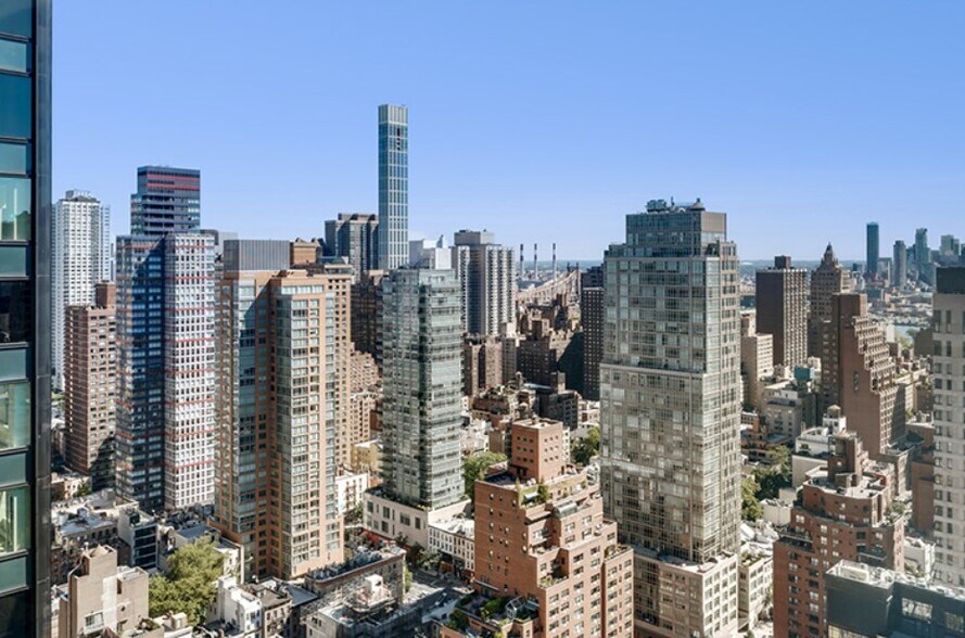 More Photos Of 805 Third Ave, New York Office For Lease