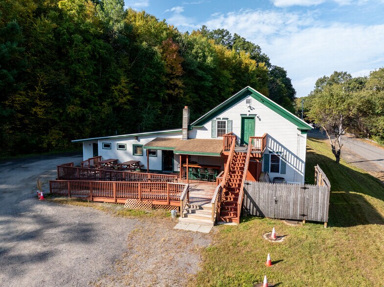 More Photos Of 16 Holland Rd, Wales Bar For Sale