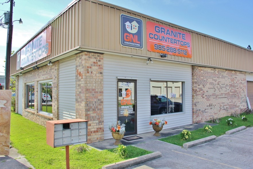 More Photos Of 101-181 Commercial Sq, Slidell Storefront Retail Office For Lease