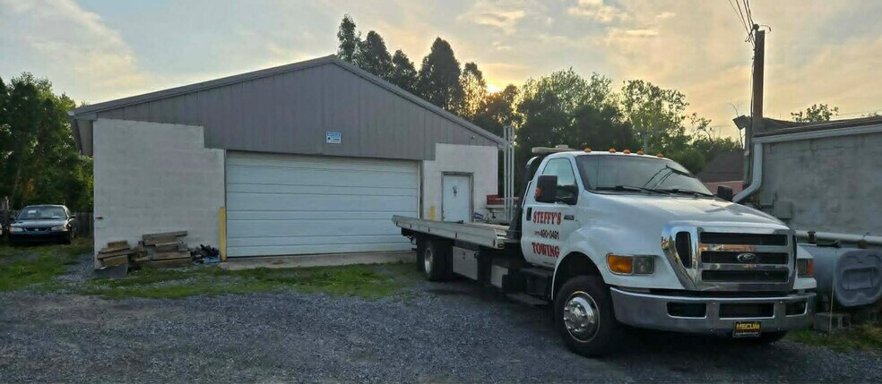 More Photos Of 502 S State St, Ephrata Auto Repair For Sale