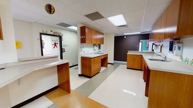 More Photos Of 8936 Southpointe Dr, Indianapolis Unknown For Lease