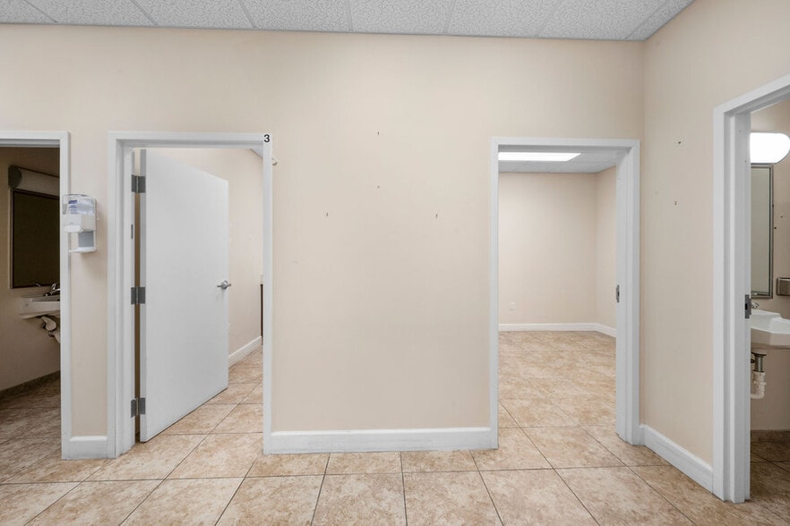 More Photos Of 1713 US Highway 441 N, Okeechobee Medical For Lease