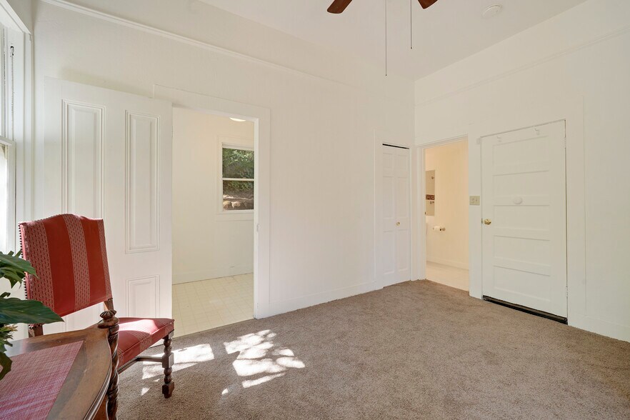 More Photos Of 1423-1425 Foothill, Calistoga Apartments For Sale