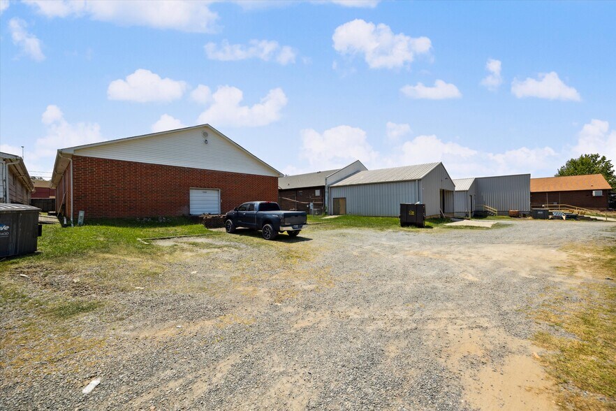 More Photos Of 12048 Stallings Commerce Dr, Matthews Storefront Retail Office For Sale