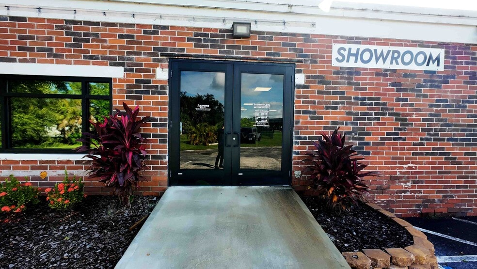 More Photos Of 3600 N 75th Ter, Pinellas Park Loft Creative Space For Lease