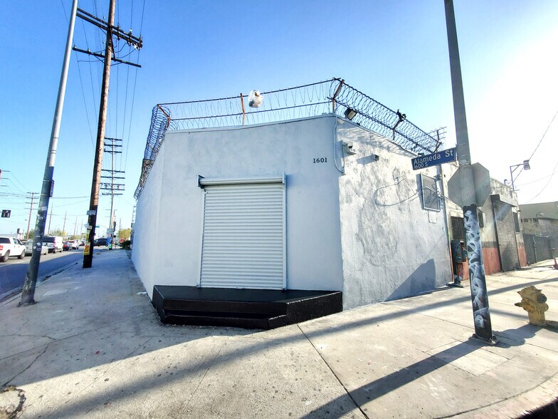 More Photos Of 1601 S Alameda St, Los Angeles Convenience Store For Sale