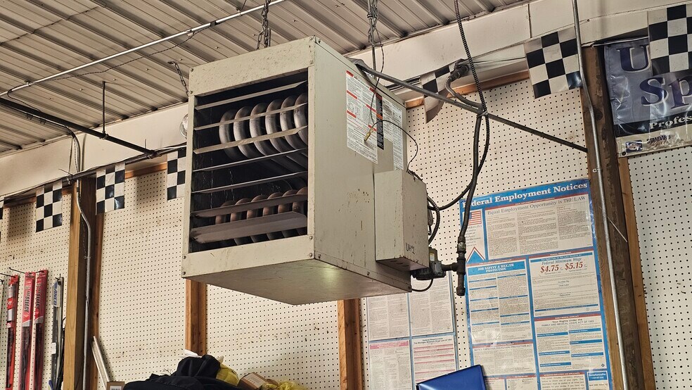 More Photos Of 4114 E Michigan Ave, Jackson Freestanding For Sale