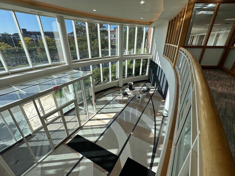 More Photos Of 27500 Drake Rd, Farmington Hills Office For Lease