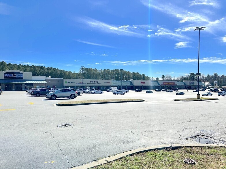 More Photos Of 1123-1129 W Ogeechee St, Sylvania General Retail For Lease