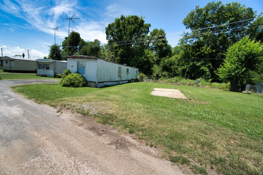 More Photos Of 400 S Front St, Noble Manufactured Housing Mobile Home Park For Sale