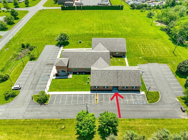 More Photos Of 4350 Independence Dr, Schnecksville Medical For Lease