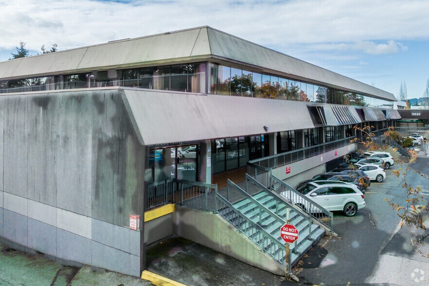 More Photos Of 3020 Lincoln Ave, Coquitlam Office For Lease