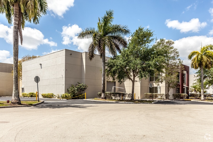 More Photos Of 3071 NW 107th Ave, Doral Warehouse For Sale