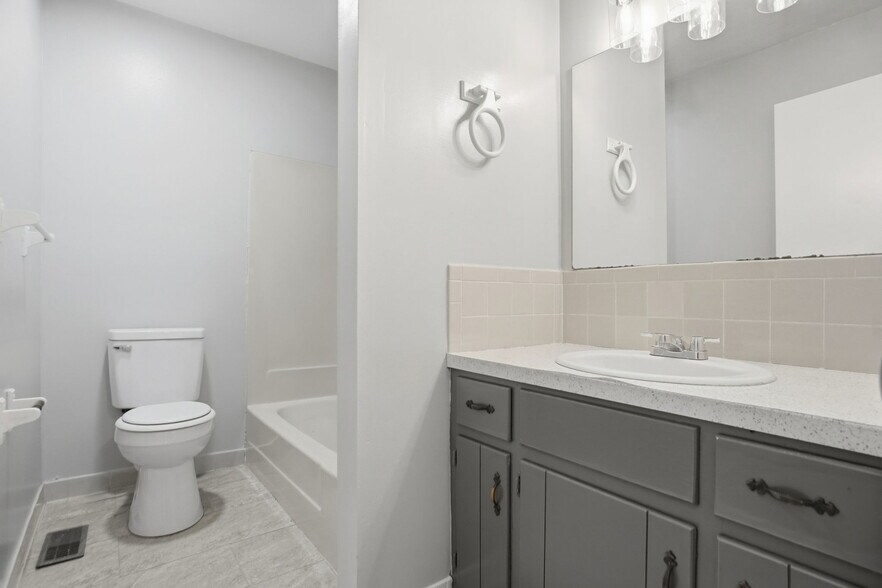 More Photos Of , Portland Multifamily For Sale