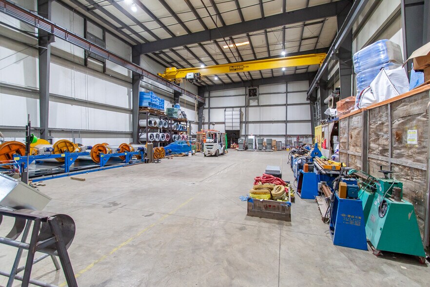 More Photos Of 1132 W Veterans Blvd, Auburn Manufacturing For Sale