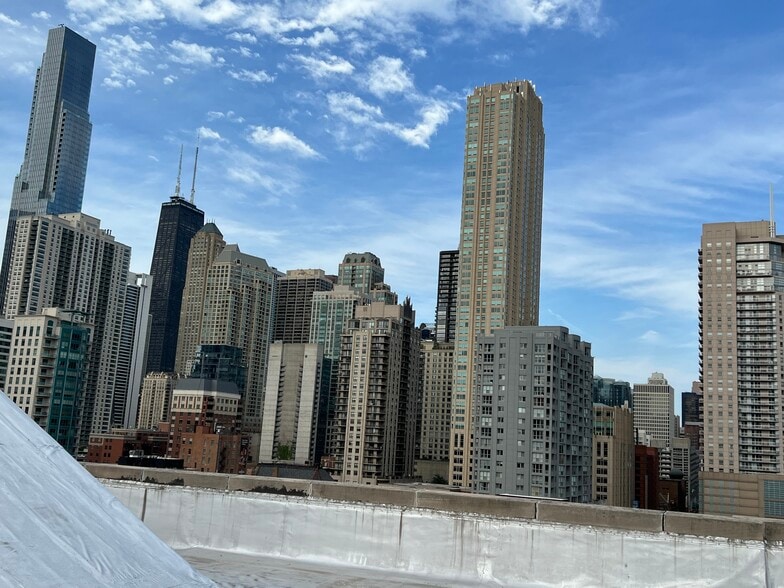 More Photos Of 540 N LaSalle St, Chicago Loft Creative Space For Lease