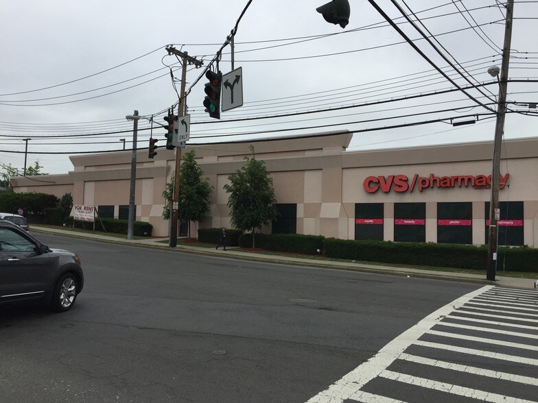 More Photos Of 16 Weyman Ave, New Rochelle Freestanding For Lease