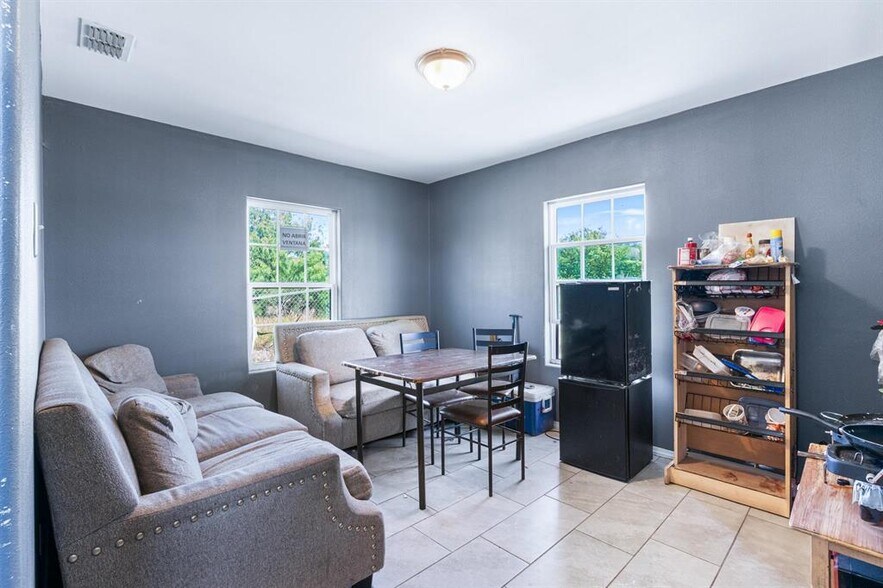 More Photos Of 307 Sulfur Mine Road, Laredo Land For Sale