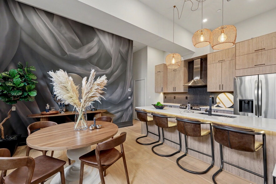 More Photos Of 63 Church St, Greenwich Apartments For Sale