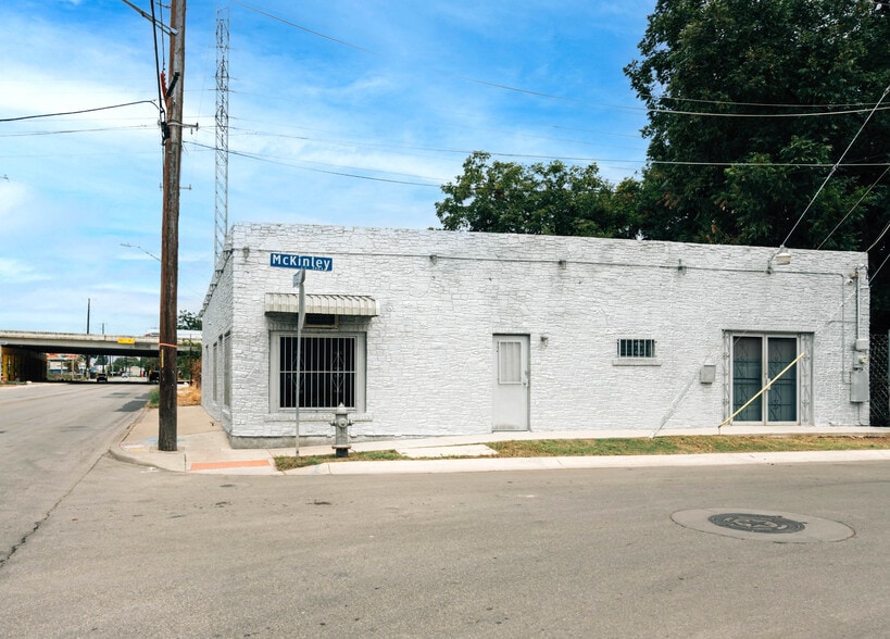 More Photos Of 1020 Roosevelt Ave, San Antonio Freestanding For Sale