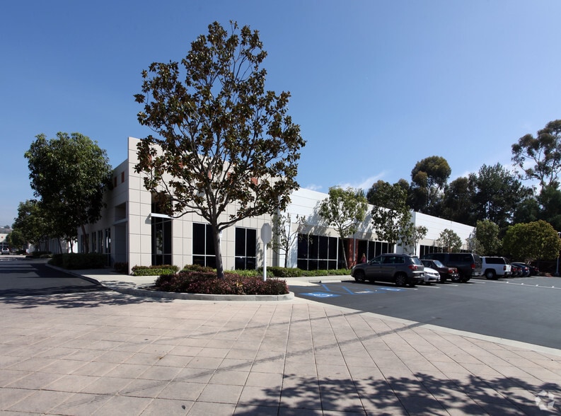 More Photos Of 20984 Bake Pky, Lake Forest Unknown For Lease