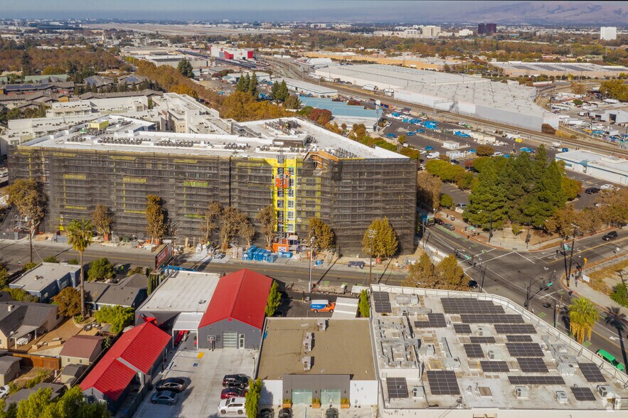 More Photos Of 706 W Julian St, San Jose Loft Creative Space For Lease