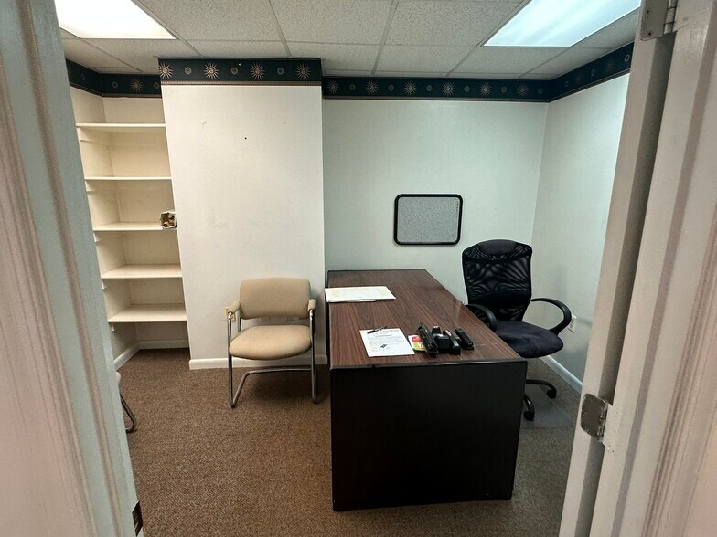 More Photos Of 30122 Three Notch Rd, Charlotte Hall Medical For Sale