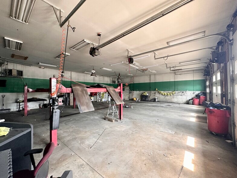 More Photos Of 2619 N Telegraph Rd, Monroe Auto Repair For Sale