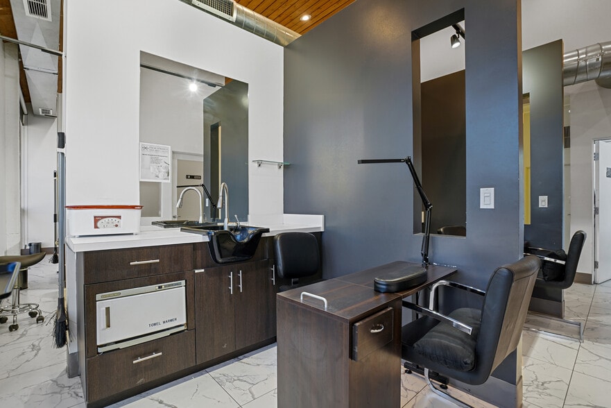 More Photos Of 750 E Tahquitz Canyon Way, Palm Springs Office For Lease