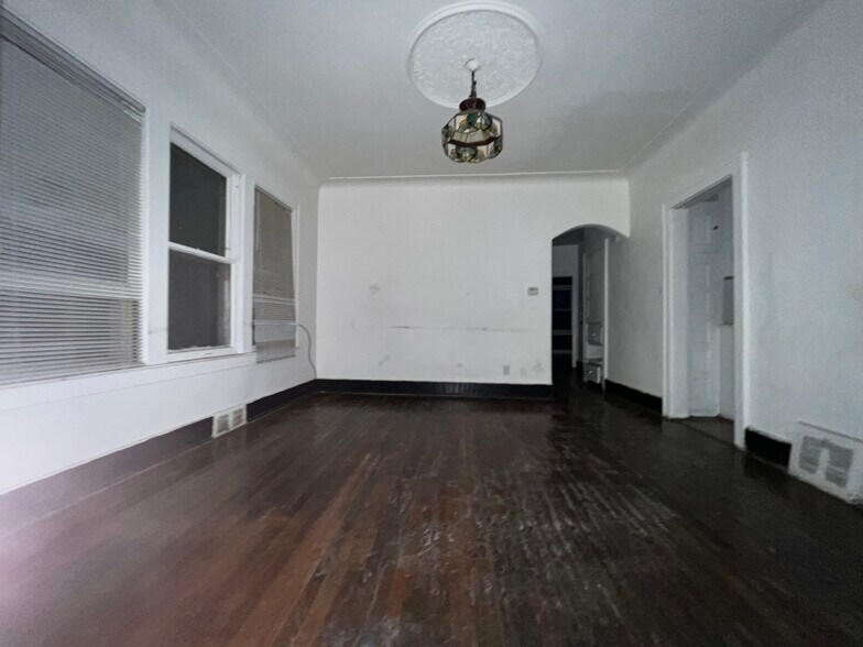 More Photos Of 3311 W Grand St, Detroit Multifamily For Sale