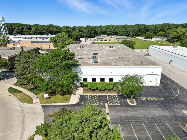 More Photos Of 8130 River Dr, Morton Grove Warehouse For Sale