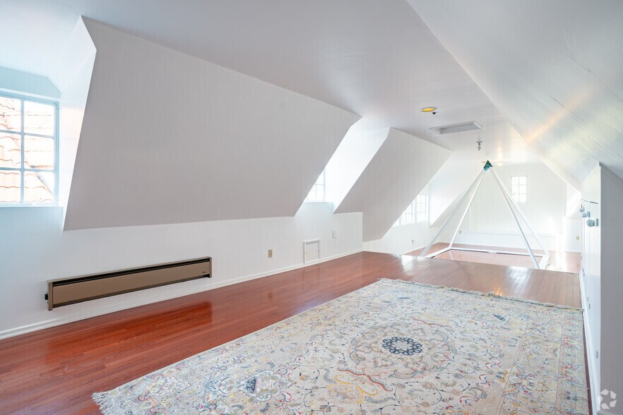 More Photos Of 435-443 2nd St, Solvang Storefront Retail Residential For Sale