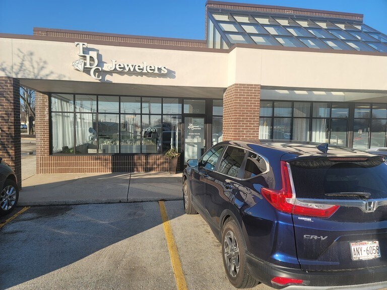 More Photos Of 5910-5960 75th St, Kenosha Unknown For Lease