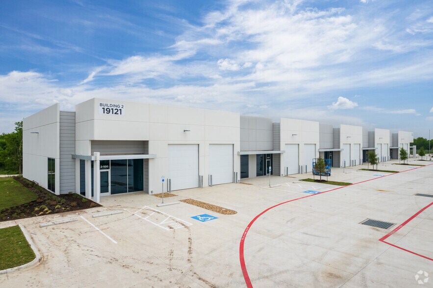 More Photos Of 19121 Marketplace Ave, Kyle Unknown For Lease