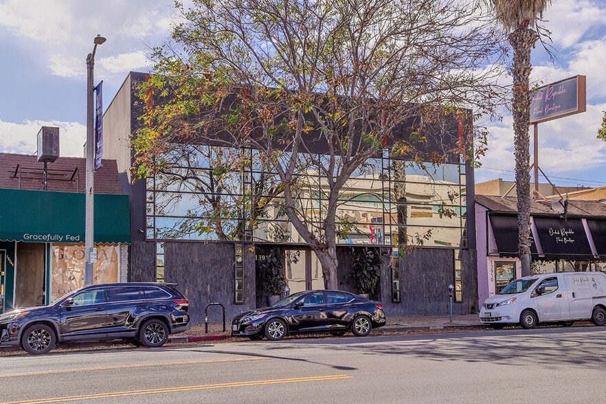 Primary Photo Of 13946 Ventura Blvd, Van Nuys Office For Lease