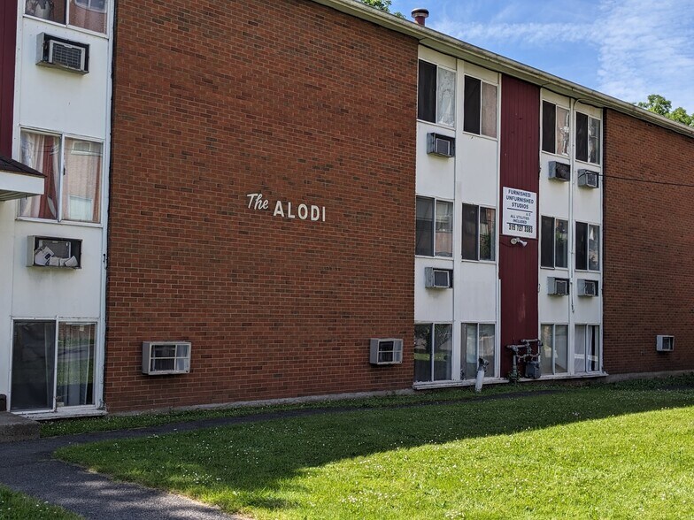 More Photos Of 1019 James St, Syracuse Apartments For Sale