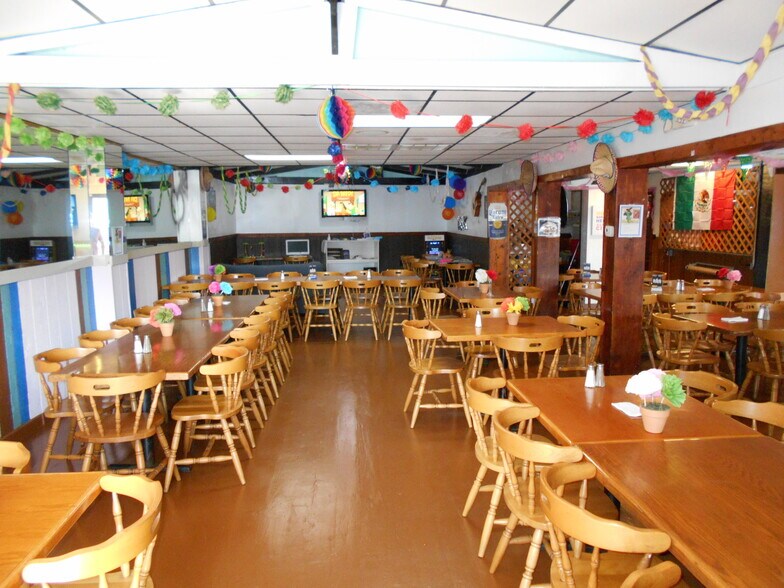 More Photos Of 530 Athens St, Tarpon Springs General Retail For Sale