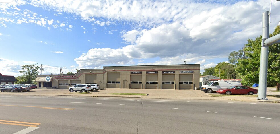 More Photos Of 921 Winchester Rd, Lexington General Retail For Sale