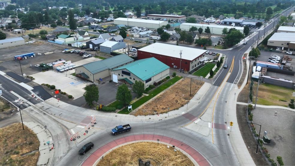 More Photos Of 3606 E Wellesley Ave, Spokane Service For Lease