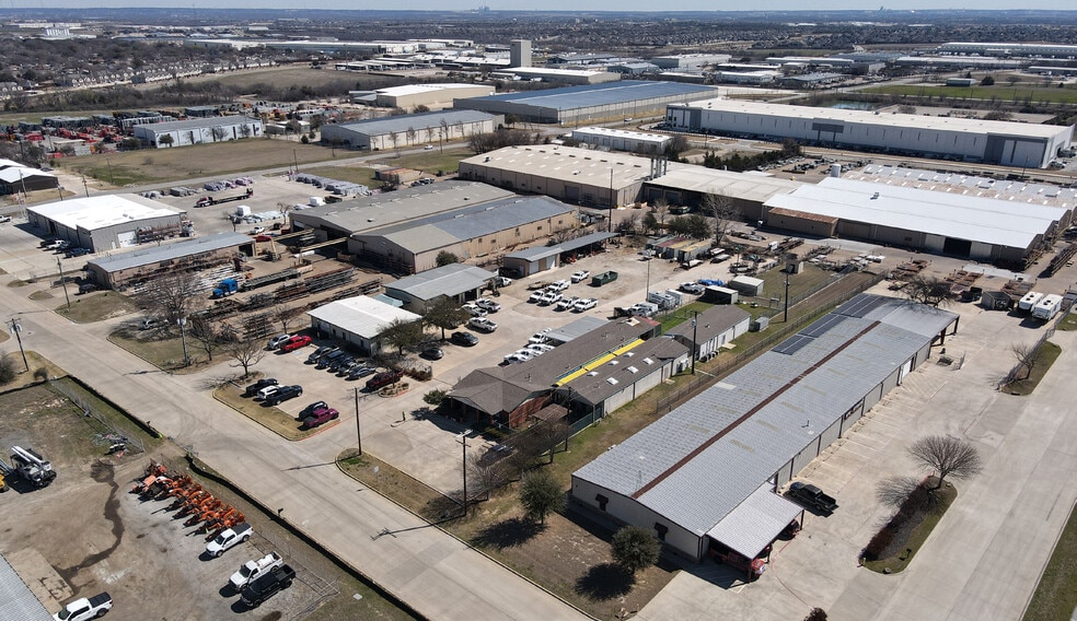 More Photos Of 405 Industrial Blvd, Mansfield Warehouse For Lease