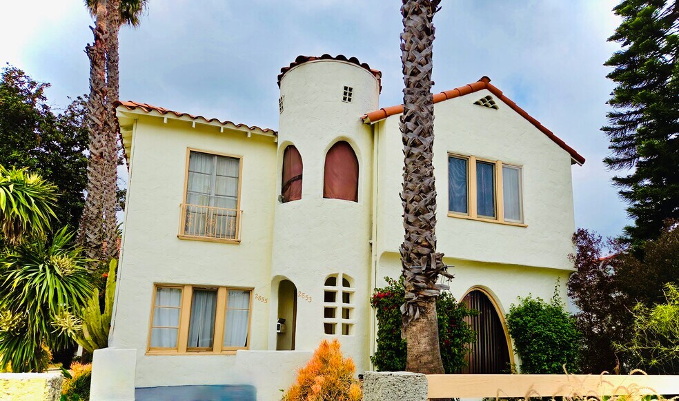 Primary Photo Of 2853 Buckingham Rd, Los Angeles Multifamily For Sale