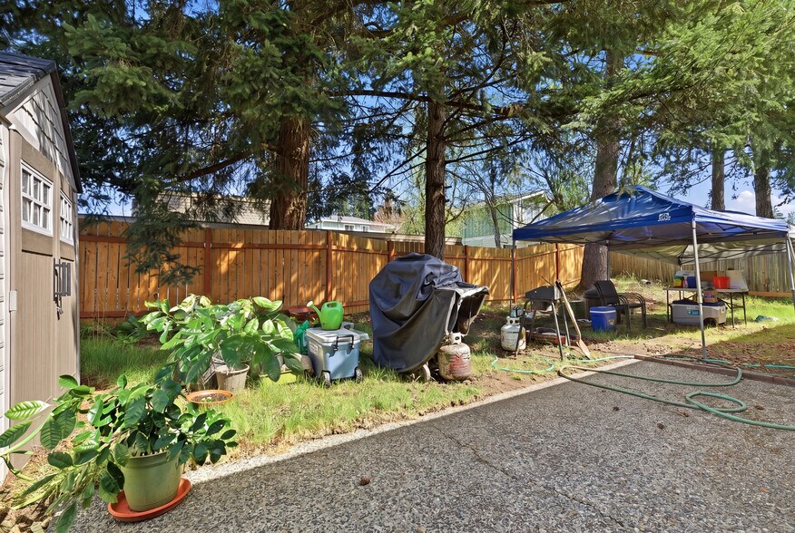 More Photos Of 14506 NE 6th Pl, Bellevue Apartments For Sale